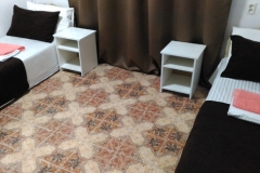 otdyh-v-krymu-otdyh-v-zaozyornom-chastnaya-usadba-simsim-teremok-komnata-4-kopiya